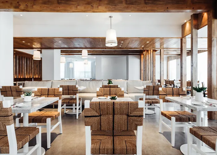 Boutique hotel only: Cadillac Hotel & Beach Club, Autograph Collection