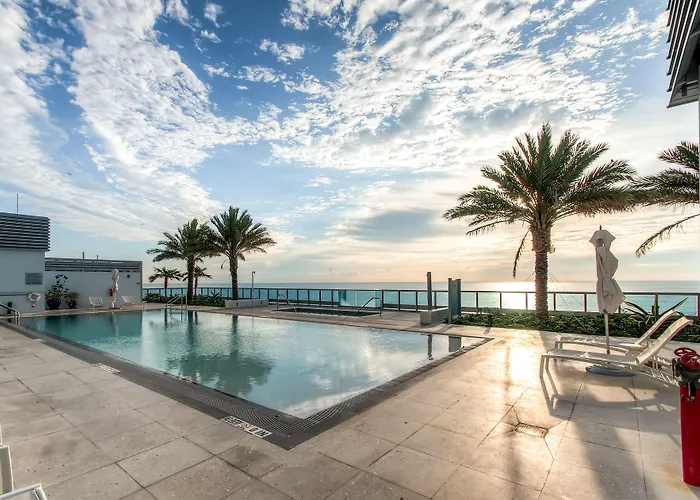 Beach Hotels Churchill Suites Monte Carlo Miami Beach
